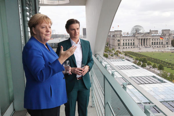 EVROPSKA UNIJA, KOSOVO I EKONOMIJA KAO KLJUČNE TEME! Angela Merkel i Ana Brnabić OTKRILE su sve o čemu su pričale