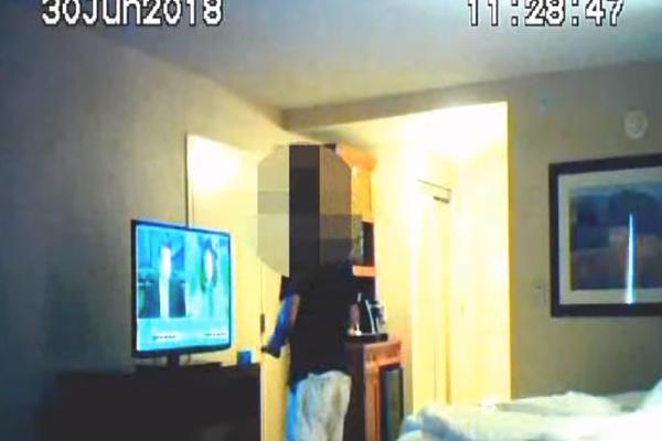TURISTIČKI VODIČ RAZOTKRIVEN KAO ŠPIJUN VELIKE SILE: Dvostruki agent ga je raskrinkao u hotelu (VIDEO)