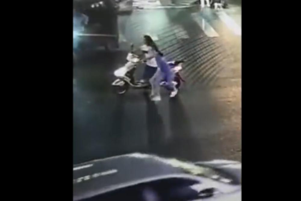 POLICAJKA POSTALA HEROINA NAKON HRABROG POTEZA: Brzo je skočila sa motocikla da SPREČI NAJGORE (VIDEO)