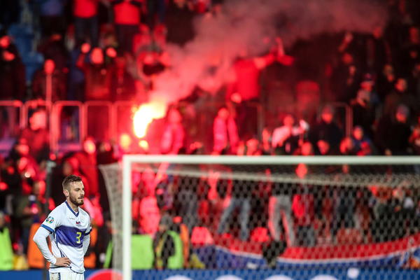 STRAŠNO JE ŠTA RADI UEFA: Izbacila klubove, ali dozvolila reprezentaciji Kosova da igra kvalifikacije za LE!