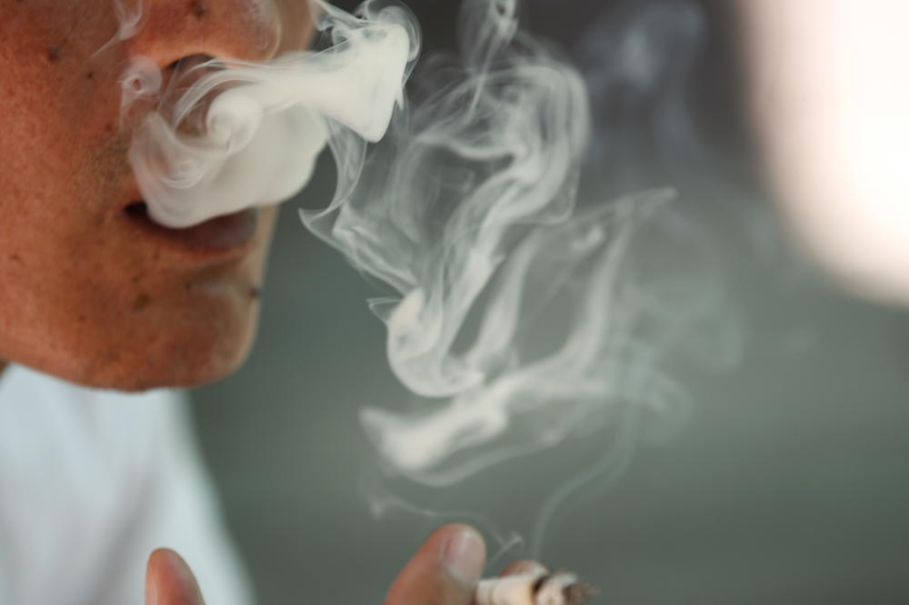 REŠITE SE SMRADA OD CIGARETA U AUTOMOBILU: Evo par trikova za efikasno uklanjanje dima i neprijatnog mirisa!