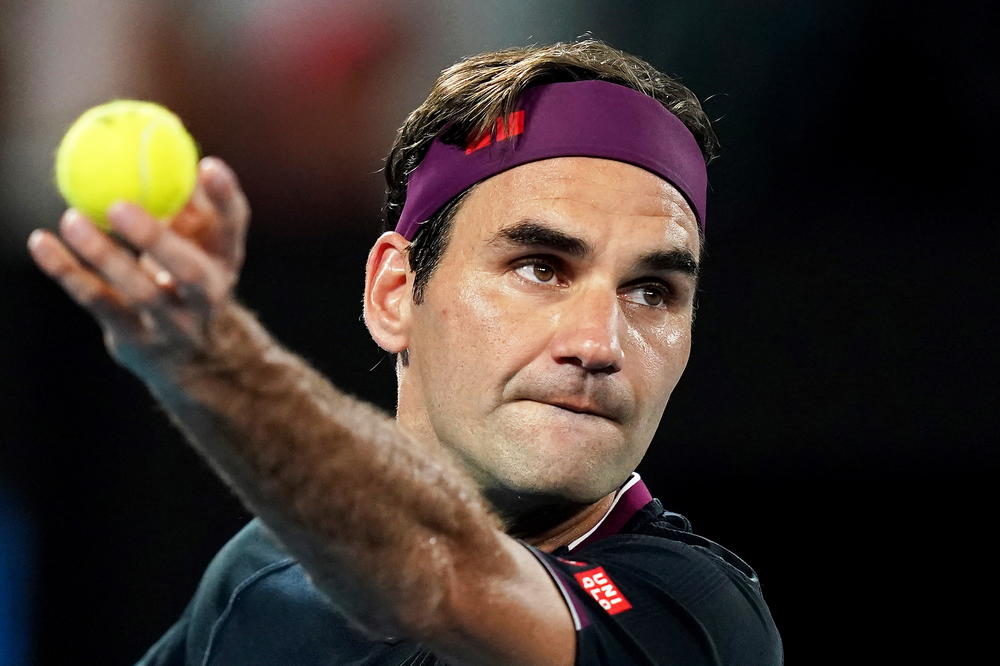 BIO SAM NA DNU! OTIŠAO SAM DO KRAJNJIH GRANICA! Federer se ogolio o povredi, operaciji, hodu na štakama...