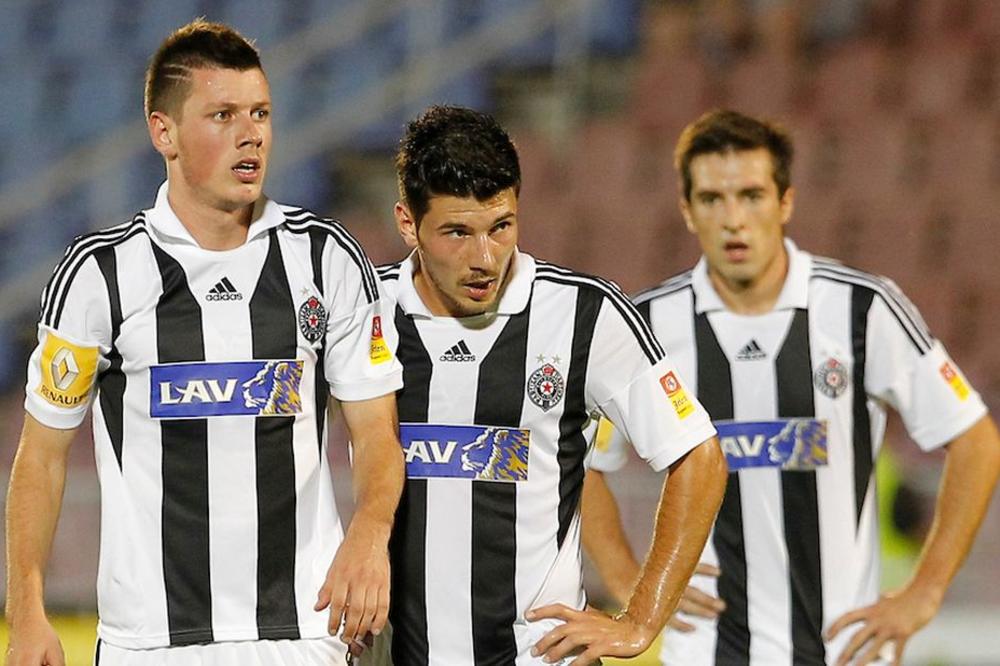 KARIJERA U PADU: Partizanov junak sa derbija ima novi klub, igraće sa bivšim kapitenom crno-belih!