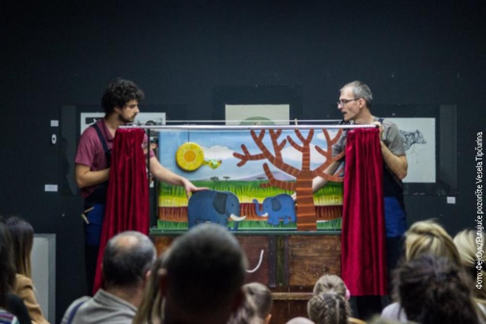 "Vesela tipčurina" – predstava koja stiže u svako selo