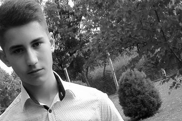 GODIŠNJICA SMRTI STEFANA FILIĆA (18): Šetnja do mesta na kome je ubijen u tuči!