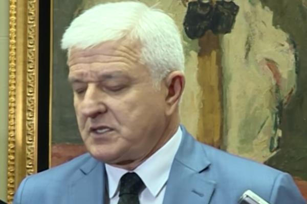 LAŽNA NADA IZ CRNE GORE: Marković ipak neće odložiti ZAKON O VERI! Vernicima ostaje samo JEDNO (VIDEO)