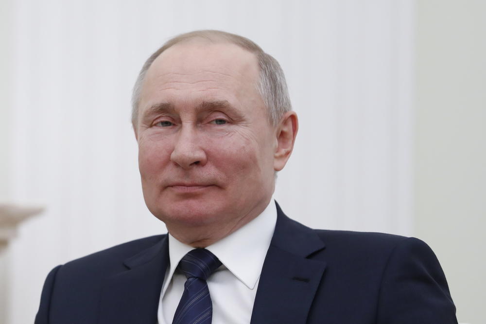 VEST ODJEKNULA POPUT BOMBE: Vladimir Putin SE ŽENI SA OVOM DEVOJKOM?! (VIDEO)