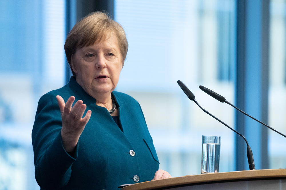 STAV KANCELARKE: Merkel odlučno za završetak projekta Severni tok 2