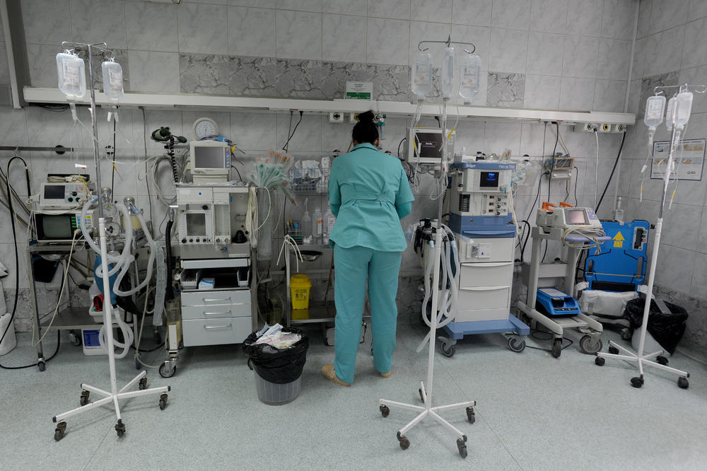 SUMNJA SE DA JE DVOJE U PRIŠTINI ZARAŽENO KORONOM: Dva pacijenta hospitalizovana