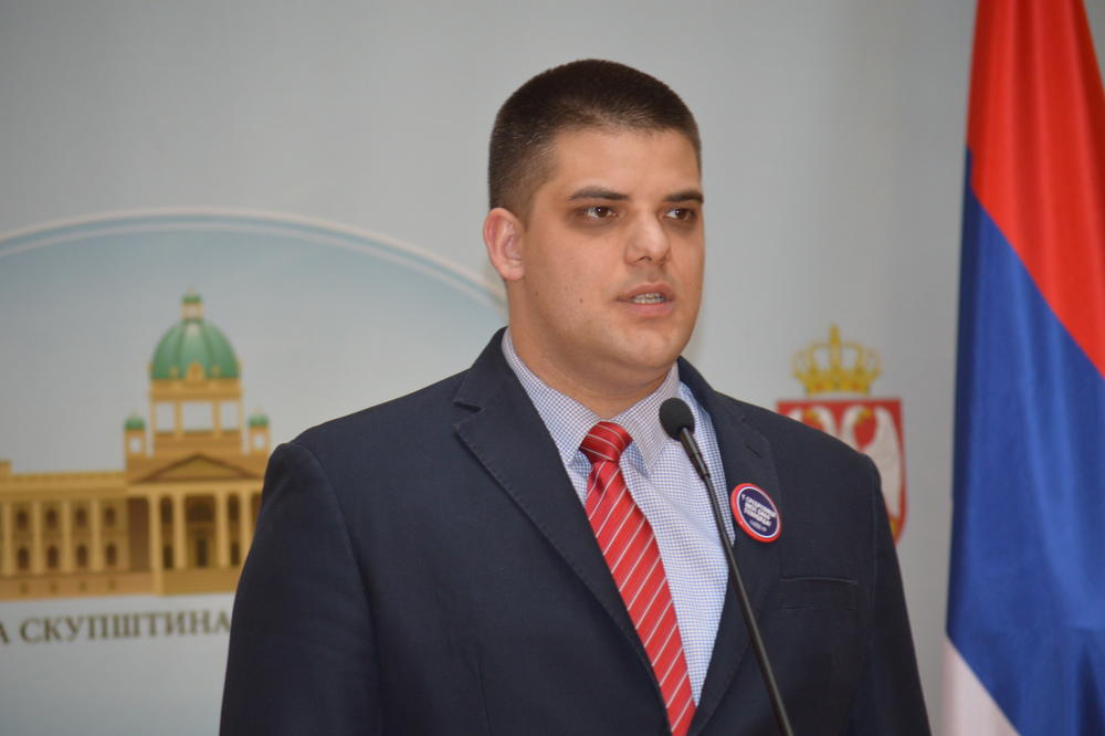 Aleksandar Šešelj: SRS uputila zahtev Vladi Srbije za uvođenje mera reciprociteta prema Crnoj Gori
