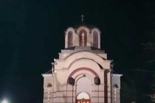 ZAGRMELA MOLITVA U ČAČKU: Popovi je pojačali, Srbija se tresla od reči Isusove!