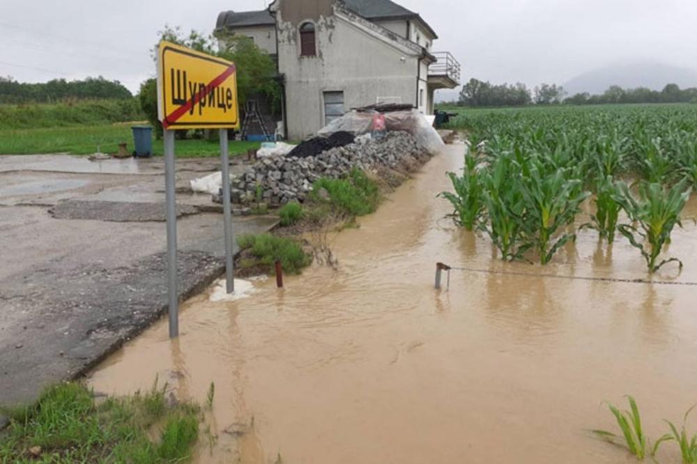 KIŠA NE PLANIRA DA PRESTANE DA PADA: Poplave su počele u Loznici, SVE JE U PRIPRAVNOSTI (FOTO)