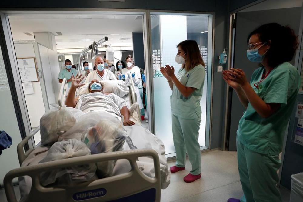 KORONA KOSI MEDICINARE! U svetu umrlo više od 3.000 lekara od početka pandemije