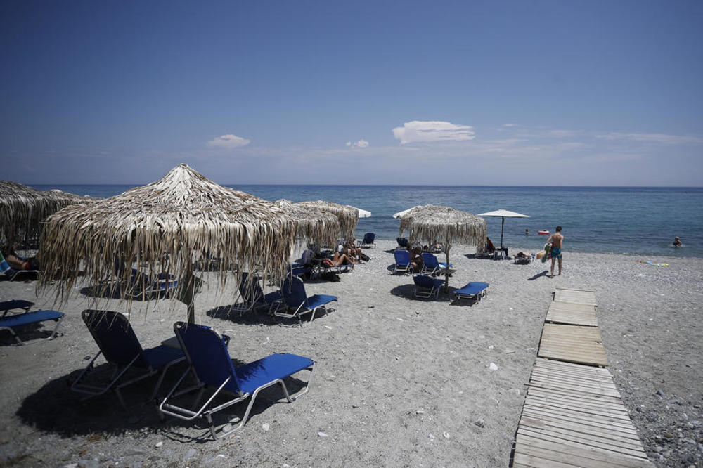 ZABORAVITE NA LETOVANJE U GRČKOJ: Granice za srpske turiste neće biti otvorene ni u avgustu! GRCI POOŠTRAVAJU MERE