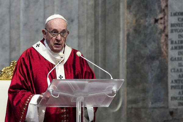 KRIZA I U VATIKANU: Papa Franja naredio kardinalima da smanje plate za 10 odsto!