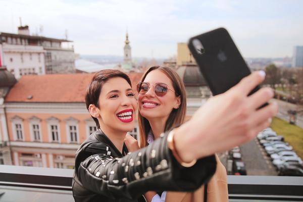 SPEKTAKULARNO: Najuticajnije influenserke Sara Jo i Dunja Jovanić sa Instagrama prelaze i na K1 televiziju!