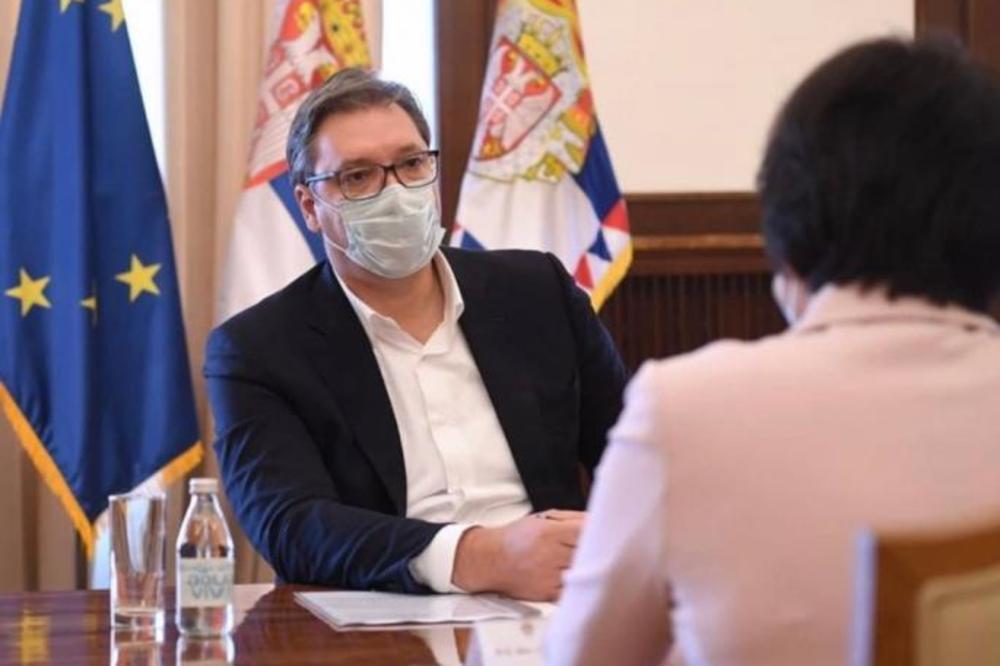 Vučić se sastao sa ambasadorkom NR Kine Čen Bo (FOTO)