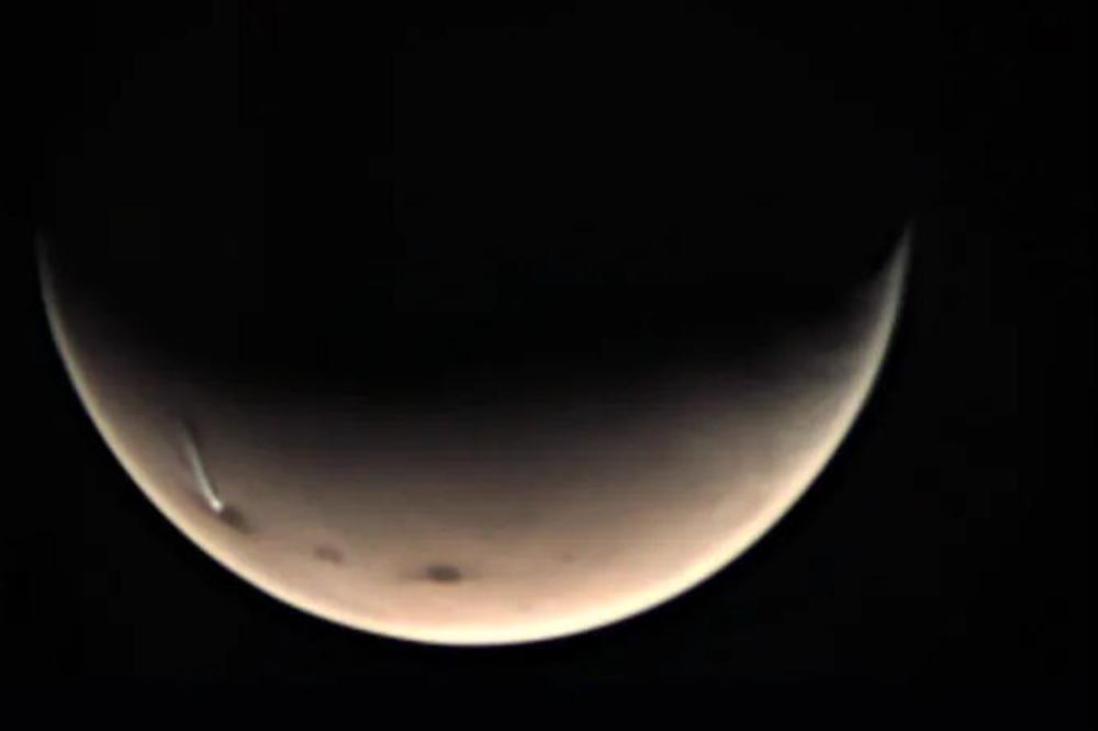 NA MARSU SE POJAVILO NEŠTO OGROMNO I ZASTRAŠUJUĆE: Pogledajte snimke! (FOTO)