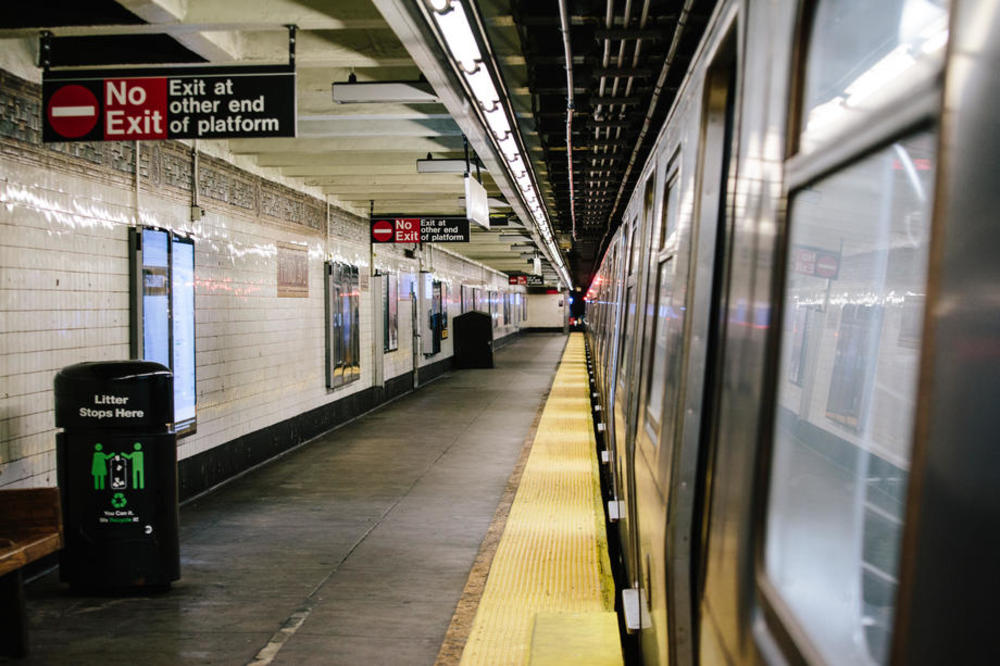 STRAVIČNA NESREĆA U NJUJORKU: Metro čoveku otkinuo glavu