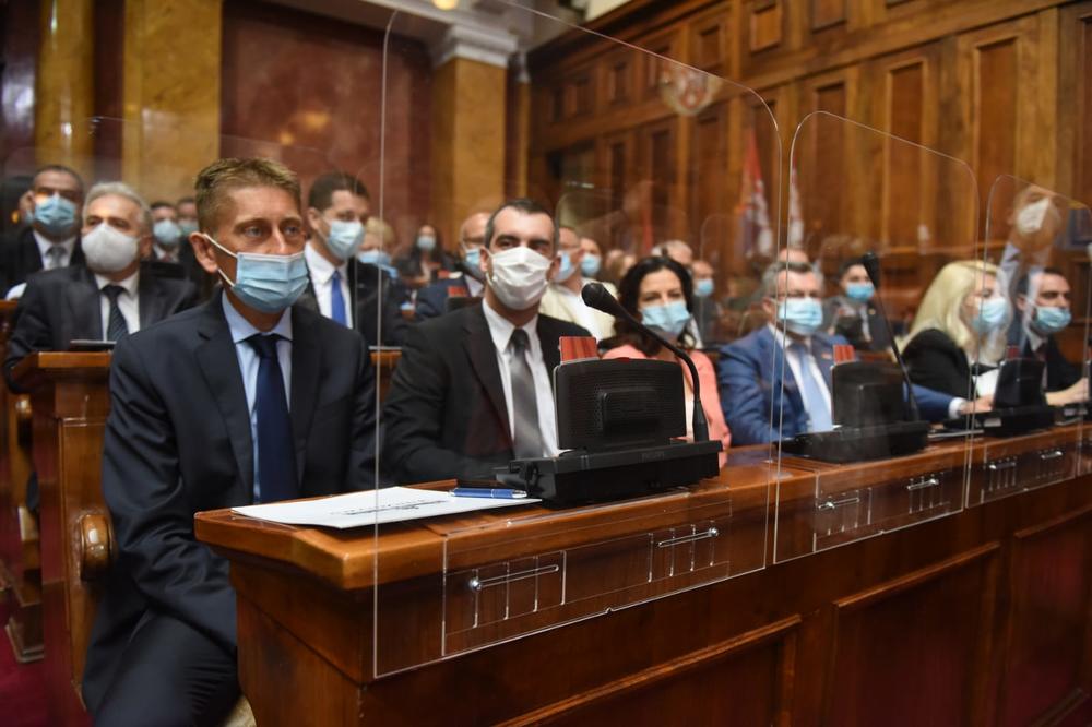 Skupština Srbije: Poslanici najviše pitali o slučaju himne u Novom Pazaru