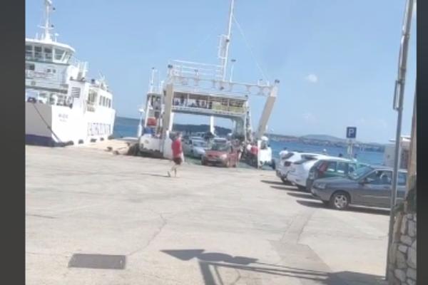 NABIJEM VAS BRE NA K****! SKANDAL NA HRVATSKOM PRIMORJU: Hrvati turiste dočekuju masnim psovkama (VIDEO)