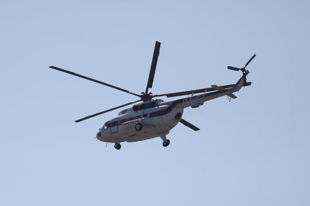 OZBILJNA POTRAGA ZA NESTALIM AVIONOM: Helikopter oružanih snaga BIH nadleće područje iznad KOZARE