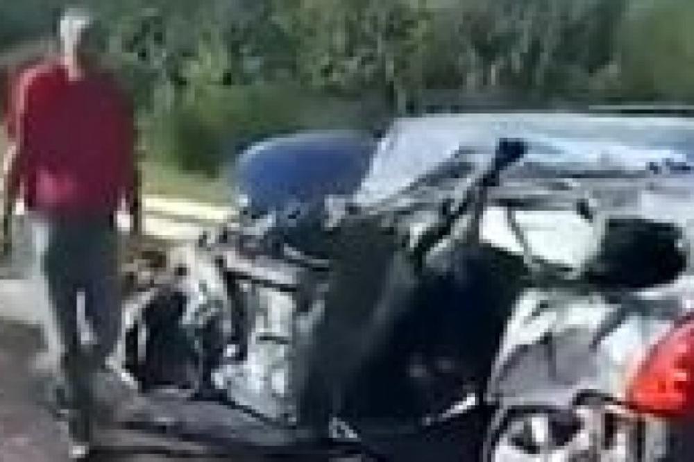 UŽASAN LANČANI SUDAR NA PUTU ARANĐELOVAC-VREOCI: Sedam automobila i kamion leteli po putu, ima teško povređenih