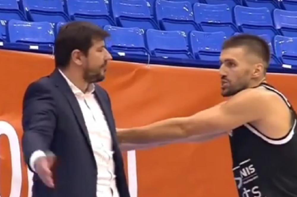 ŽESTOK SUKOB ŠĆEPANOVIĆA I GORDIĆA: Razmenili su teške reči, a potom ga je trener Partizana oterao! (VIDEO)
