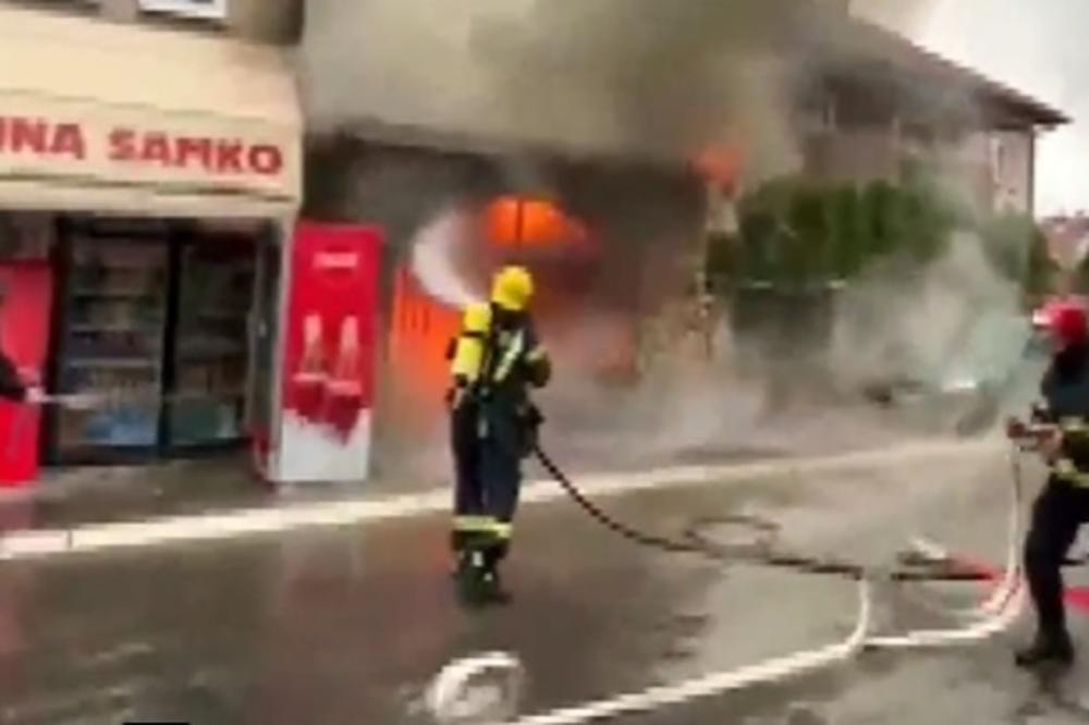 PRVI SNIMCI POŽARA U NOVOM PAZARU: Čuju se sirene, vatra kulja iz restorana, scena kao na filmu (VIDEO)