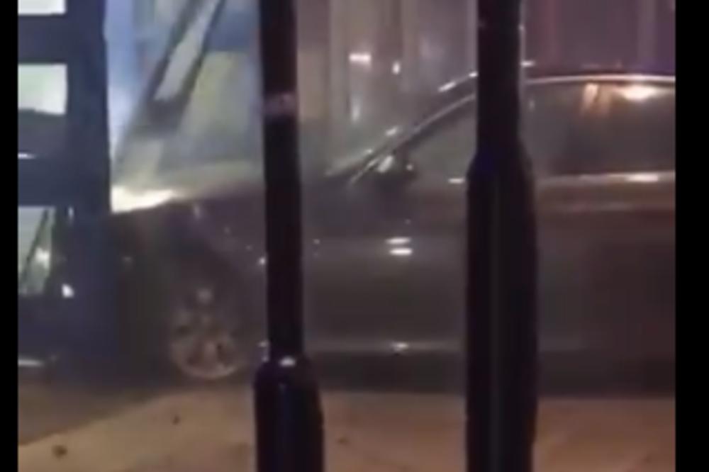 VELIKA DRAMA U LONDONU: Automobilom se zakucao u policijsku stanicu pa uzeo benzin! (UZNEMIRUJUĆI VIDEO)