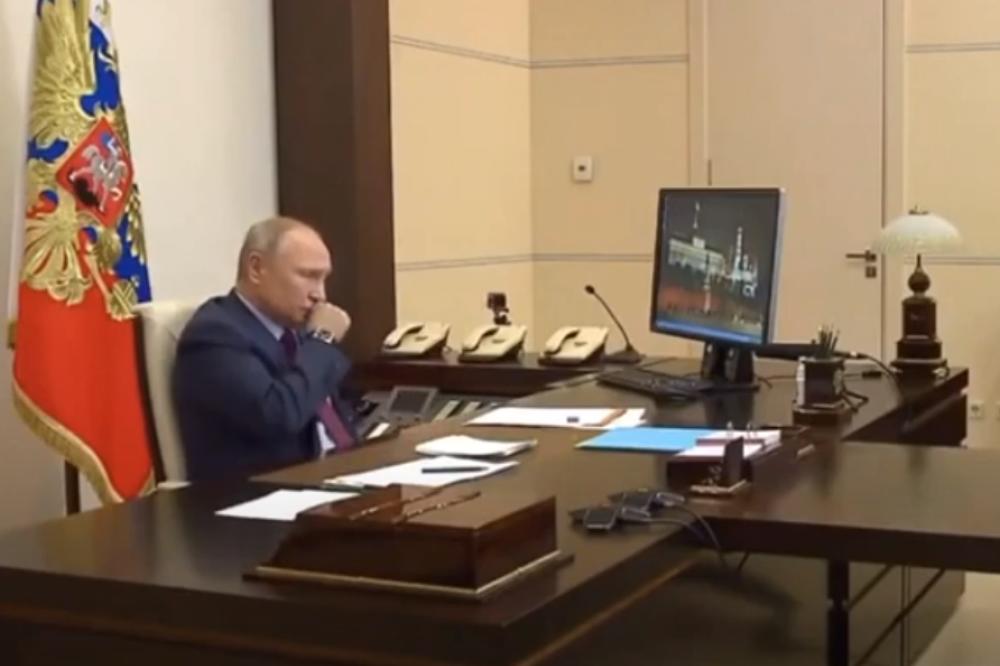 ŠTA SE OVO DEŠAVA SA PUTINOM?! Ruski predsednik snimljen tokom napada kašlja! (VIDEO)