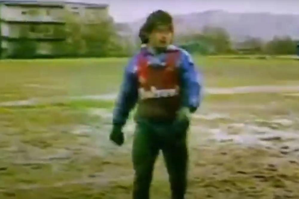 TEŽAK VAM TEREN I NERAVAN, FUDBALERI? Pogledajte snimak Maradone iz 1986. i TIŠINA ZAUVEK! (VIDEO)