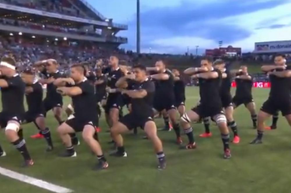 PRIZOR OD KOG SE NAJEŽI SVAKA DLAKA NA TELU: Čuveni haka ples Novozelanđana u čast Dijega Maradone! (VIDEO)