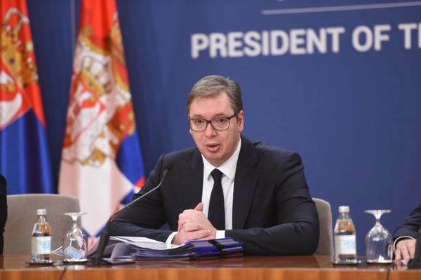 VAŽAN DAN ZA JEVREJSKU ZAJEDNICU: Vučić čestitao Hanuku!