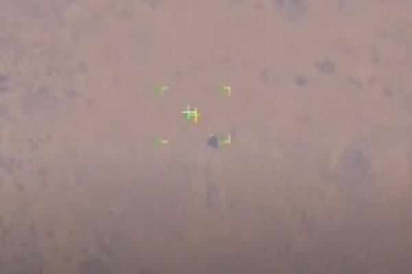 SUROVA I HLADNOKRVNA OSVETA: Ruski helikopter lovi džihadiste ISIS-a po sirijskoj pustinji! (VIDEO)