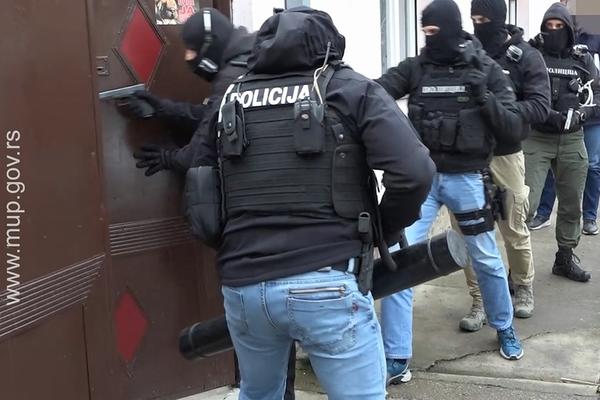 UHAPŠENE TRI BUGARKE ZBOG 12 KRAĐA! Policija kod njih pronašla dokaze tokom hapšenja!
