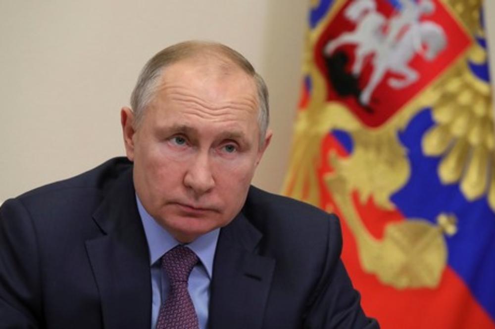 Vladimir Putin u samoizolaciji