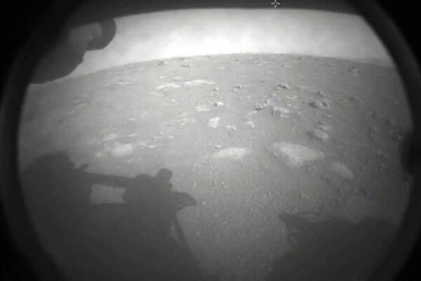 PRIKAZANI SNIMCI MARSA: NASA objavila trenutak spuštanja rovera na crvenu planetu (VIDEO)