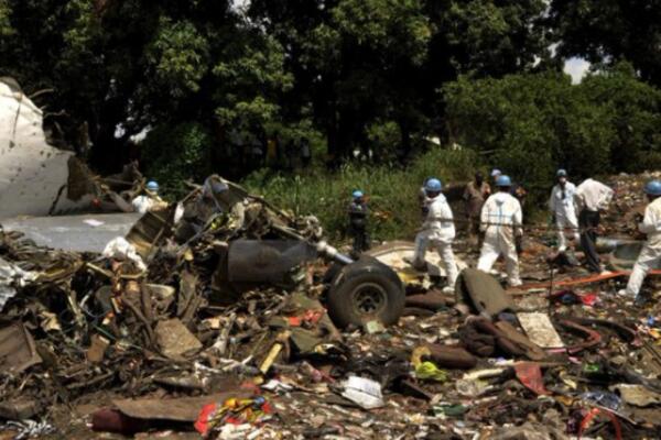 ODMAH ŠTO JE POLETEO SRUŠIO SE: Poginulo 12 ljudi u Južnom Sudanu, uzrok nesreće još uvek nije poznat!