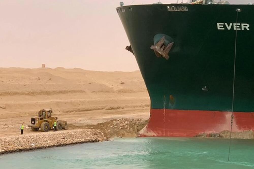 GRDOSIJA JOŠ UVEK NIJE NAPUSTILA SUEC: Nalazi se na širem delu kanala jer Egipat traži ENORMNU ODŠTETU!