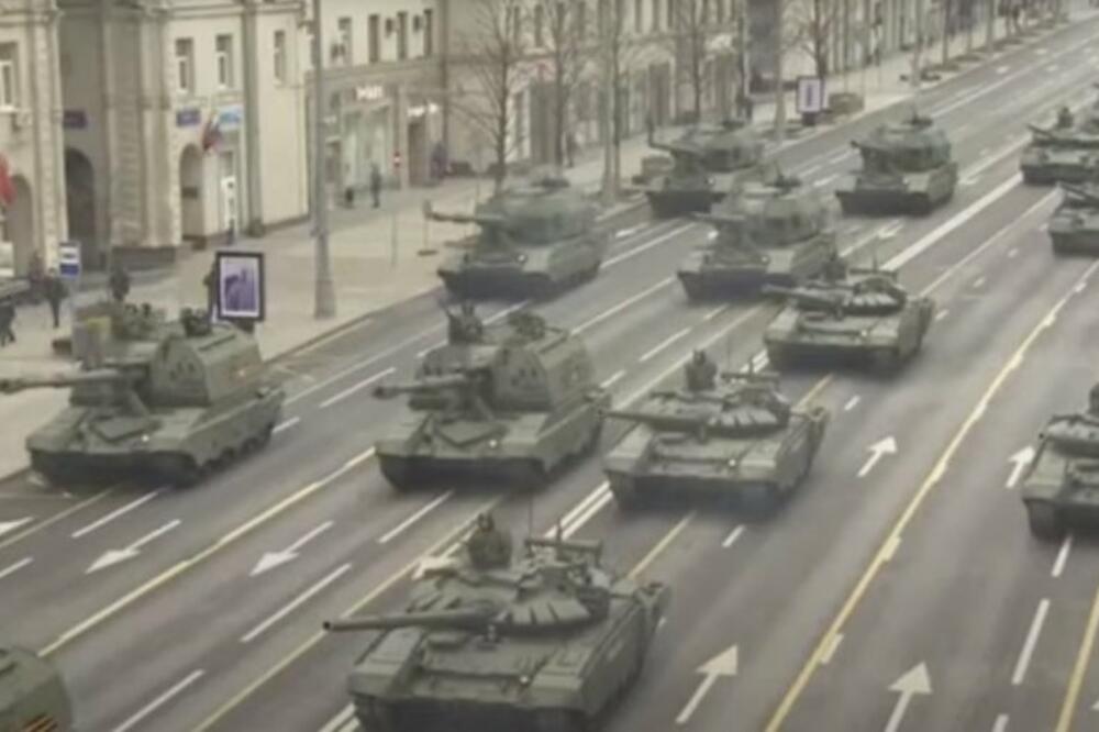 ZAVRŠENA PARADA POBEDE U MOSKVI: Putin prikazao vojnu moć Rusije na Crvenom trgu (VIDEO)