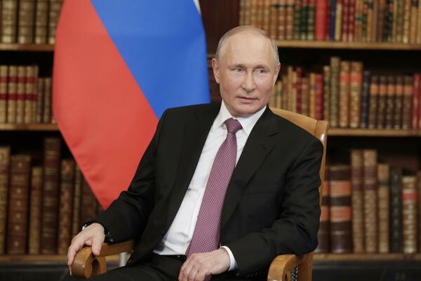 RUSIJA UVELA SANKCIJE VELIKOJ BRITANIJI! Putin na ponašanje Londona nije mogao da zažmuri