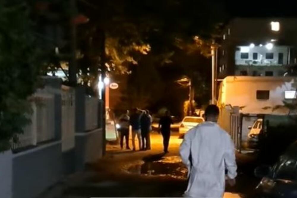 UBIJENE 4 OSOBE NA PLAŽI U ALBANIJI! Veoma opasno, pucnjava se desila posle ponoći! (VIDEO)