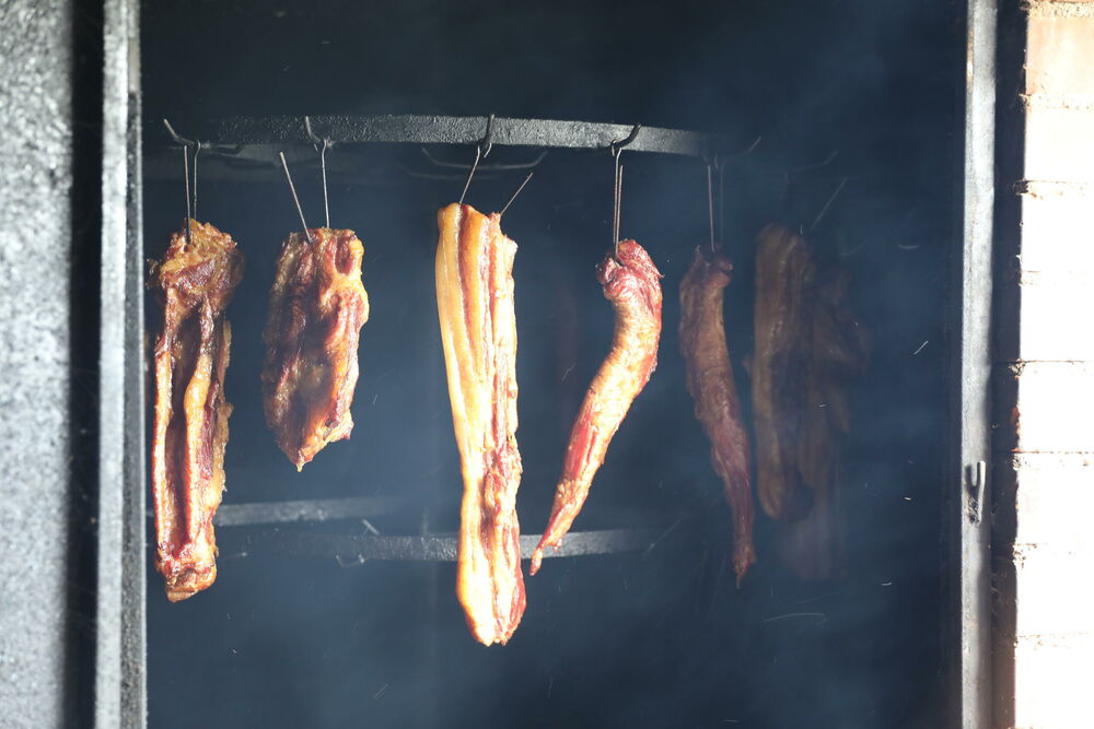 Svinjsko meso u sušnici kod Jovanovića
