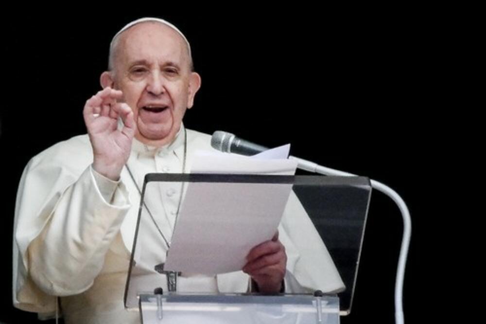 "SLOMLJENO MI JE SRCE": Papa Franja o masakru u Teksasu!