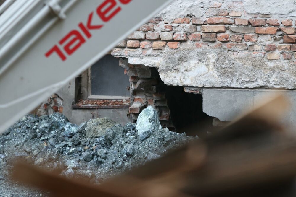 Zgrada na Vračaru uništena