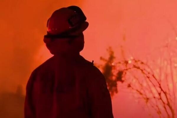 UŽAS U BRČKOM: U požaru stradalo 6 osoba, vatrogasci spasili četvoro dece, ima više POVREĐENIH