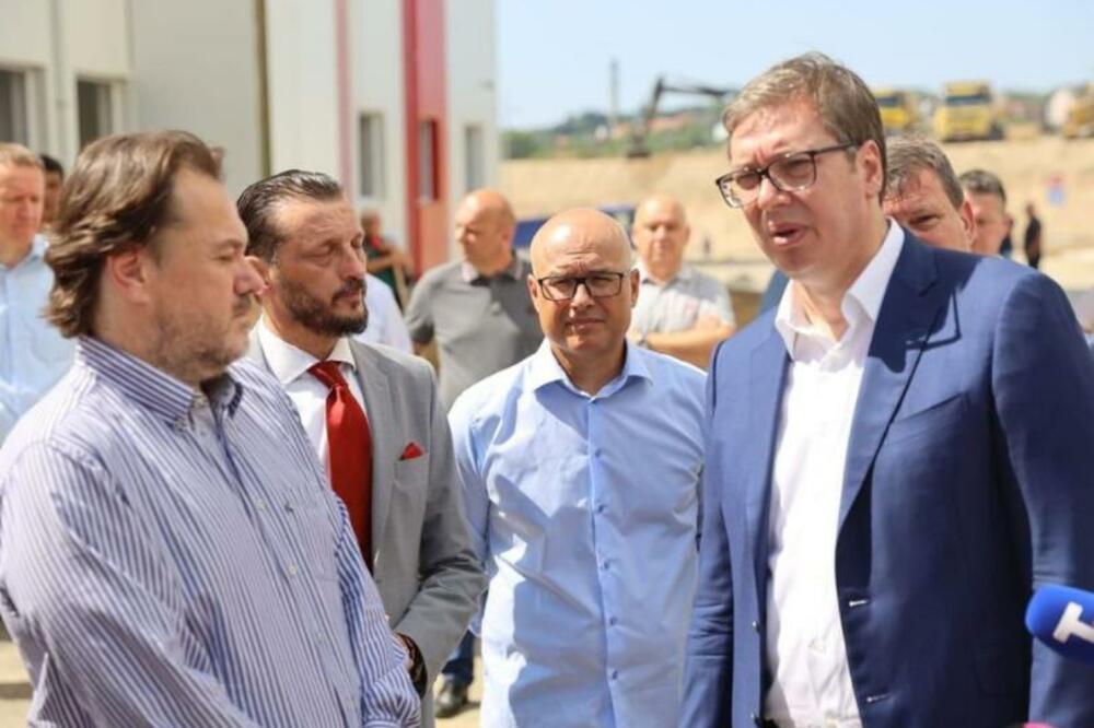 PREDAJA NIJE OPCIJA! Vučević obišao sa predsednikom Vučićem radove na novoj kovid bolnici u Novom Sadu