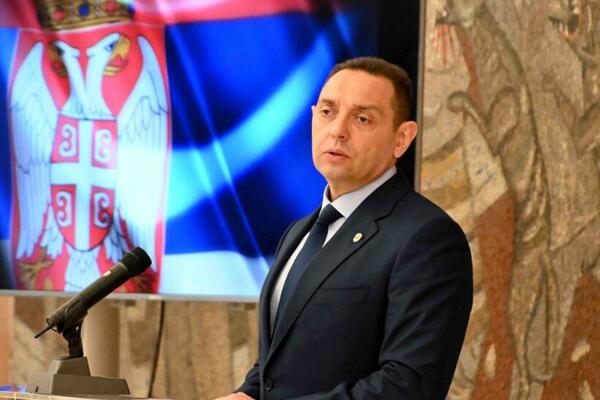 MINISTAR VULIN POVODOM DEŠAVANJA NA CETINJU: NIKO ne mrzi Srbe kao BIVŠI SRBI!