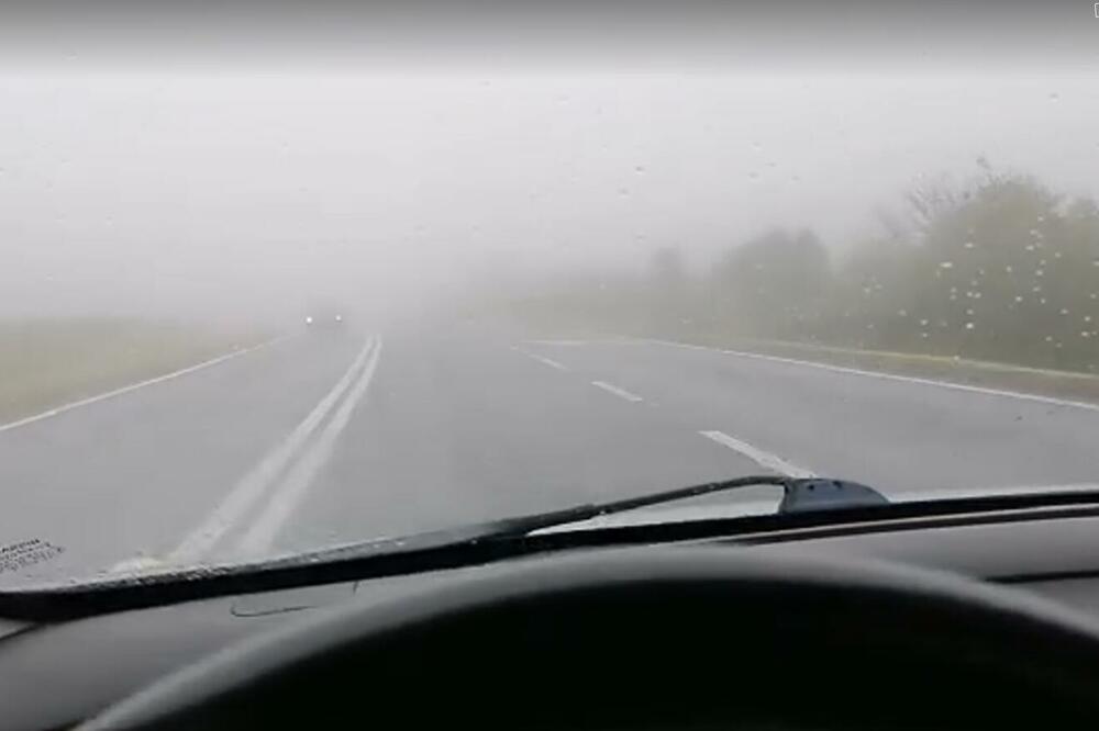 VOZAČI OPREZ: Saobraćaj otežan zbog magle